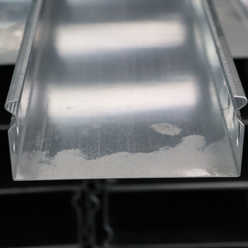 Chemin de Câbles Autobloquant