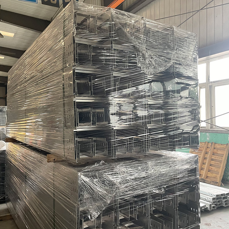 Chemin de câbles galvanisé