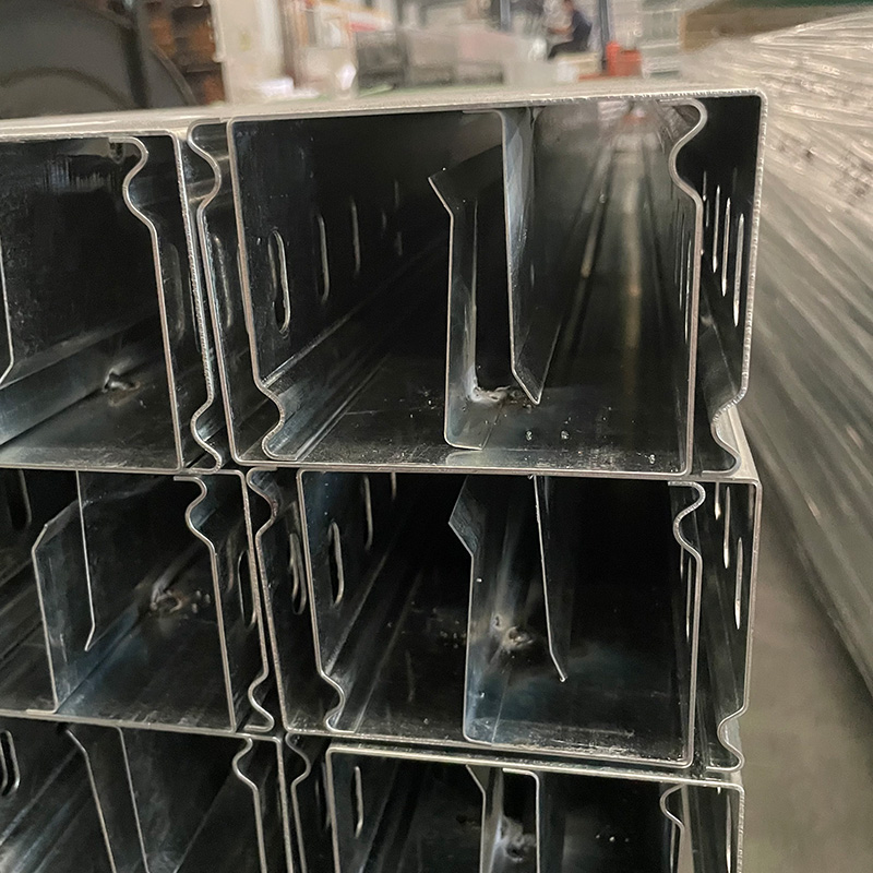 Chemin de Câbles Autobloquant