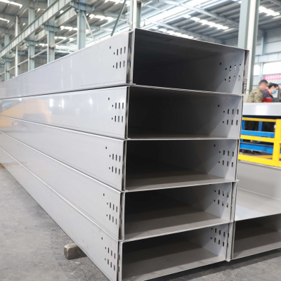 Chemin de câbles pour plateau d'approvisionnement