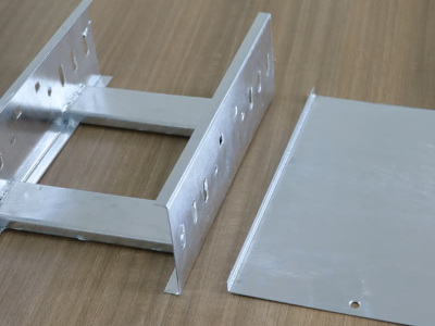 Chemins de câbles de type échelle