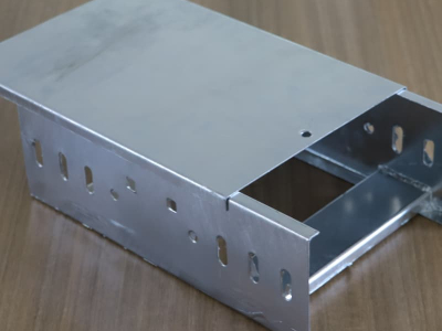 Piste de câble de type échelle