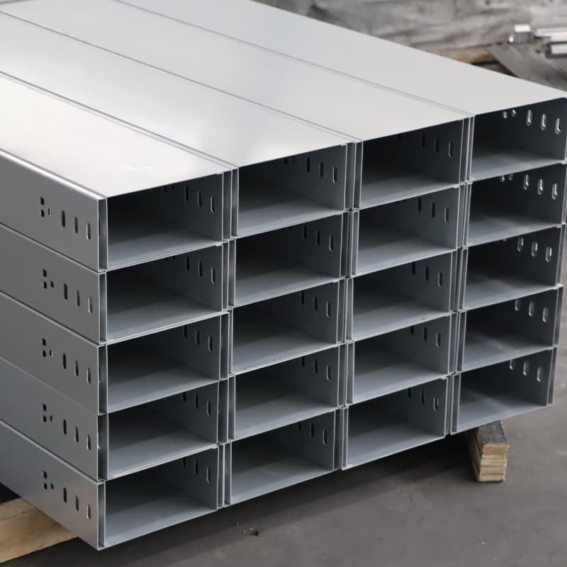 Chemin de câbles et échelle à câbles